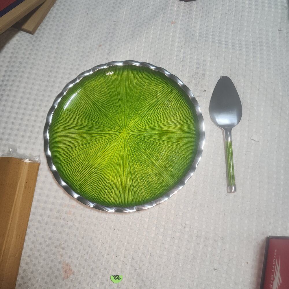 SIMPLY DESIGNZ EUC METAL ENAMELED SERVING PLATE WITH PIE SERVER SPATULA